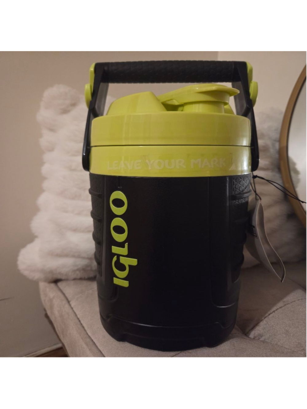 Igloo Proformance 1/2 Gallon Water Bottle & Thermos in Black & Green